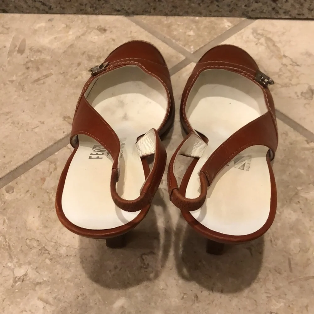 Vintage Salvatore Ferragamo Y2K leather slingback round toe contrast stitch heel